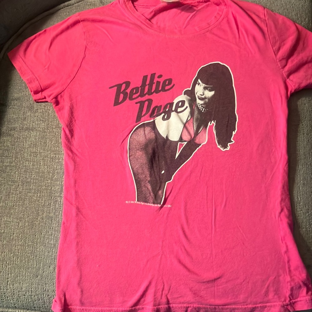 Sexy Betty Page tshirt size Small